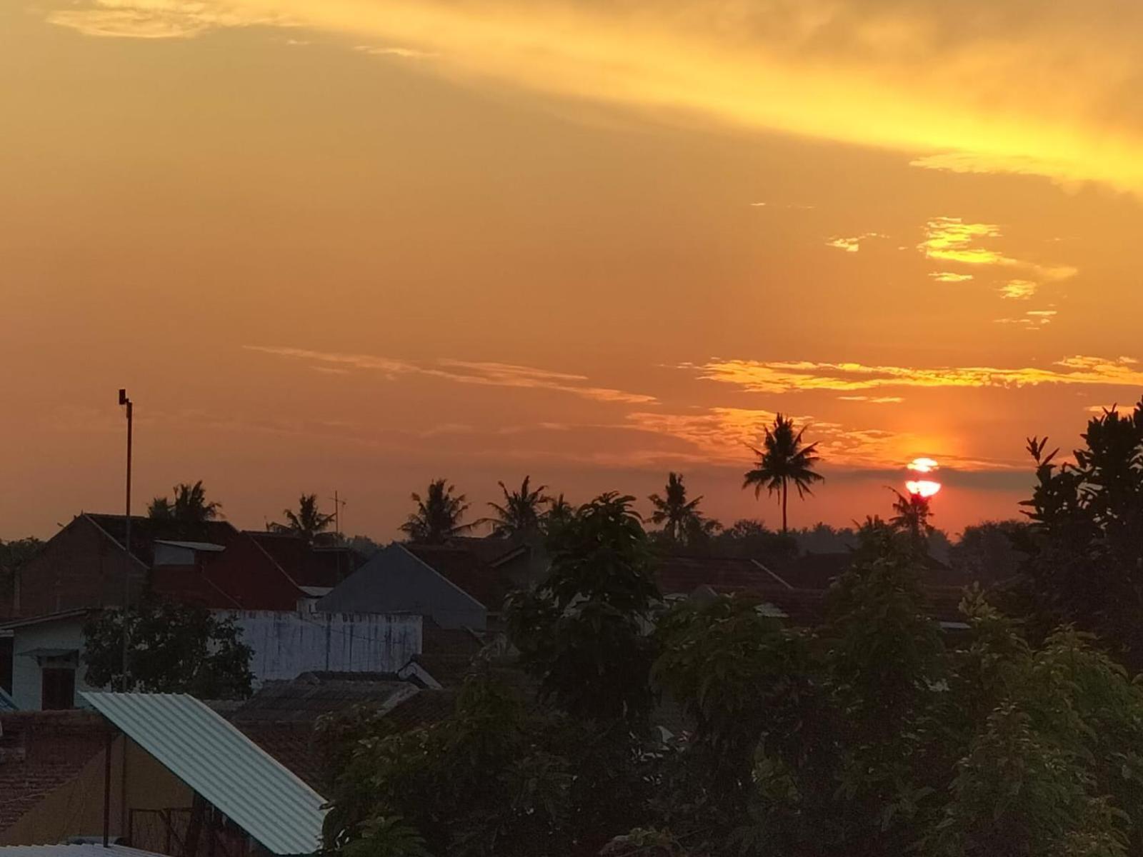 Ninap Hostel Banyuwangi  Eksteriør billede